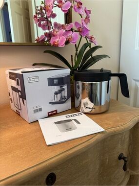 NWT Miele CJ Jug 1, 01 Thermal Coffee Jug